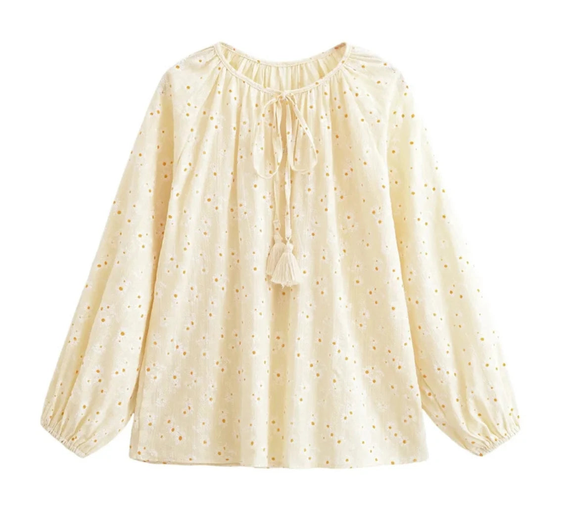 Elara Daisy Peasant Blouse