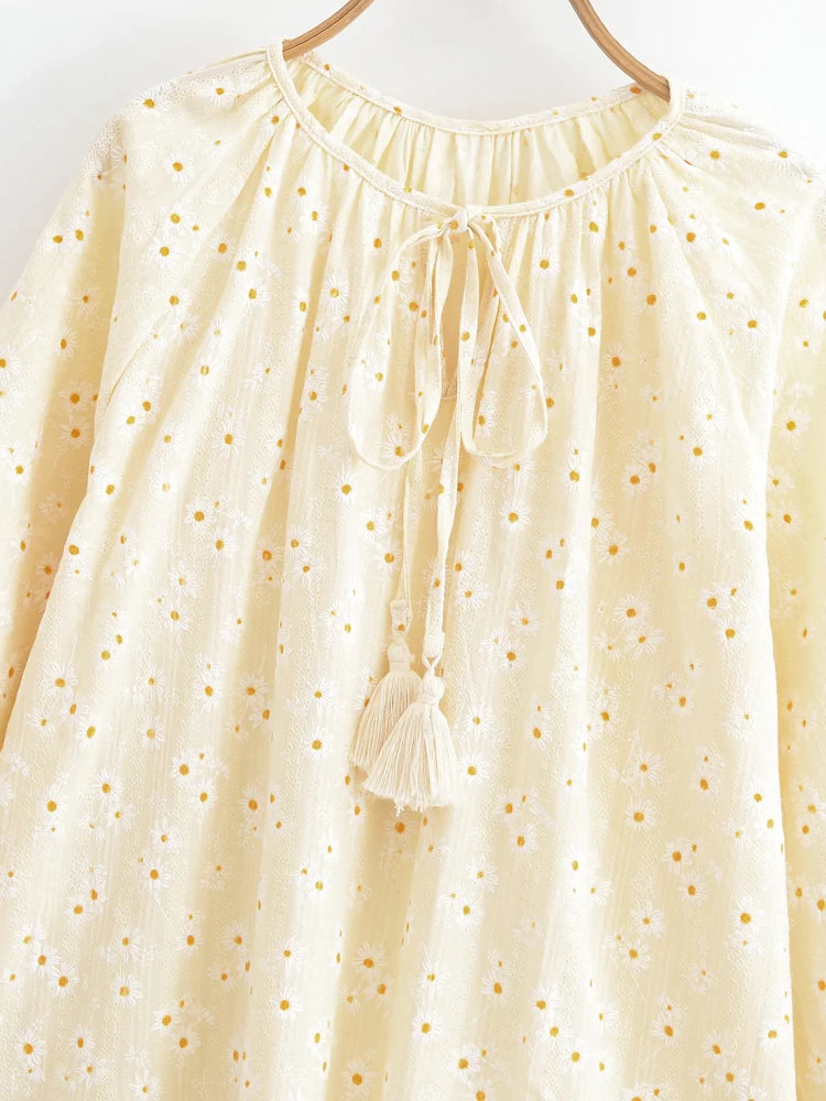 Elara Daisy Peasant Blouse