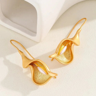 Serene Bloom Calla Earrings