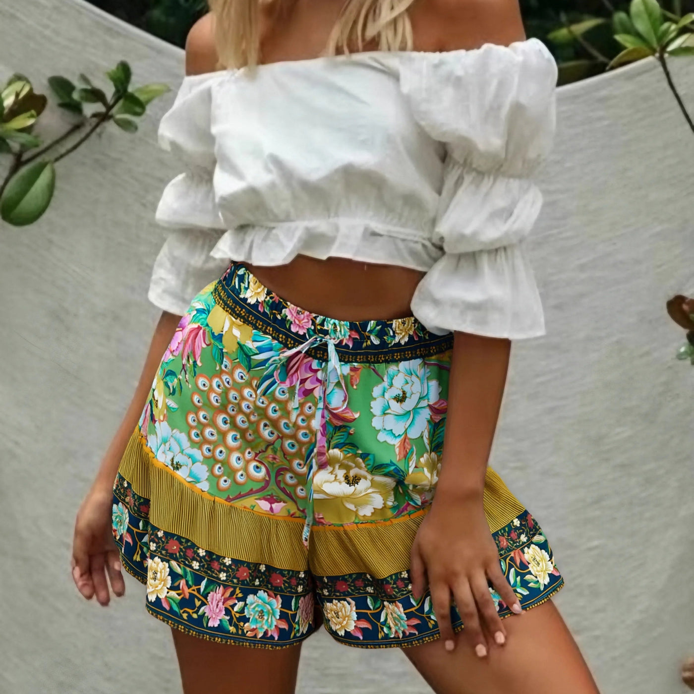 Cyra Boho High-Waist Shorts – Emerald Plume