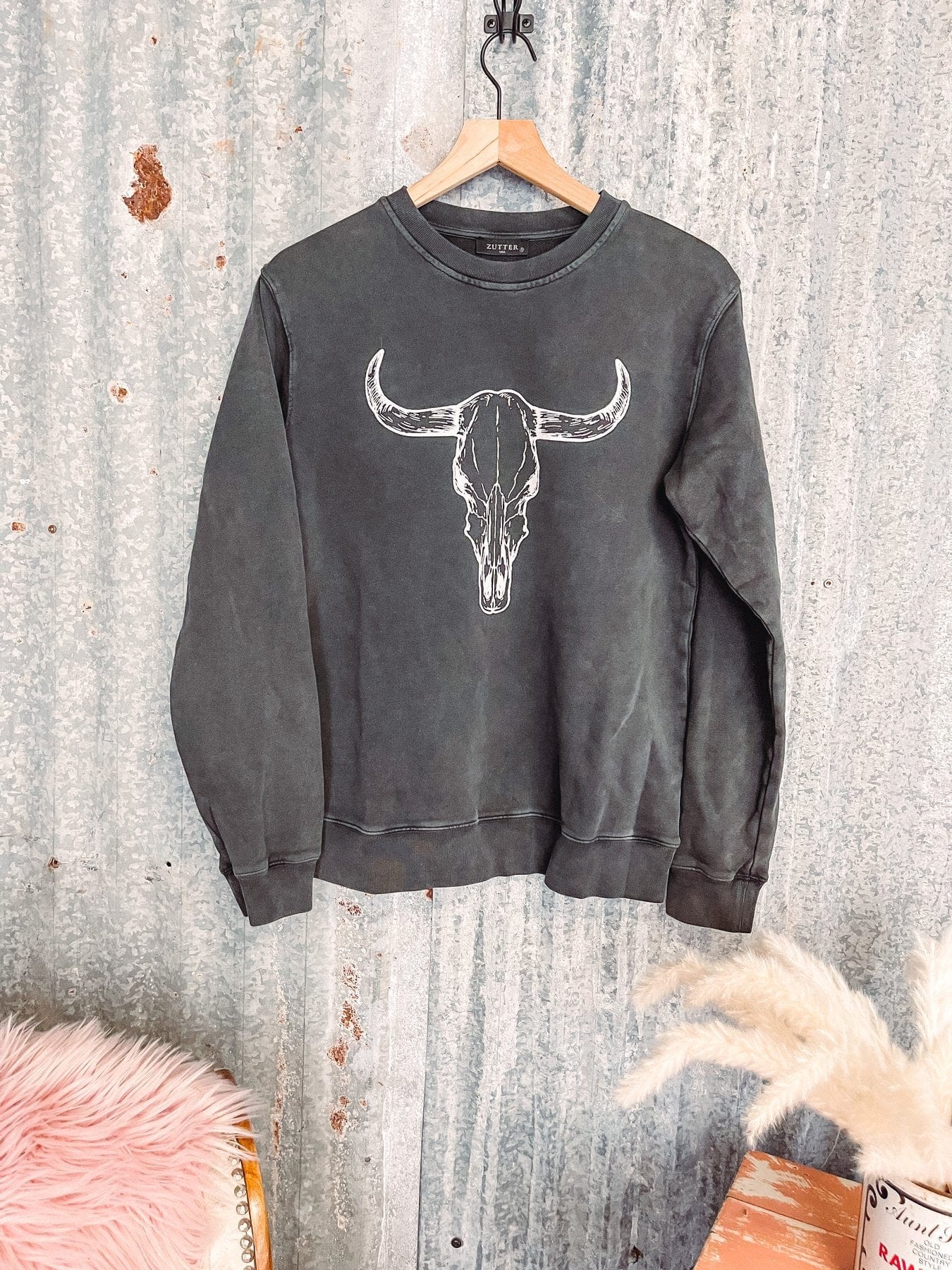 BinBin S / Black Ladies Cotton Cow Head Glue Printing Pullover Sweater