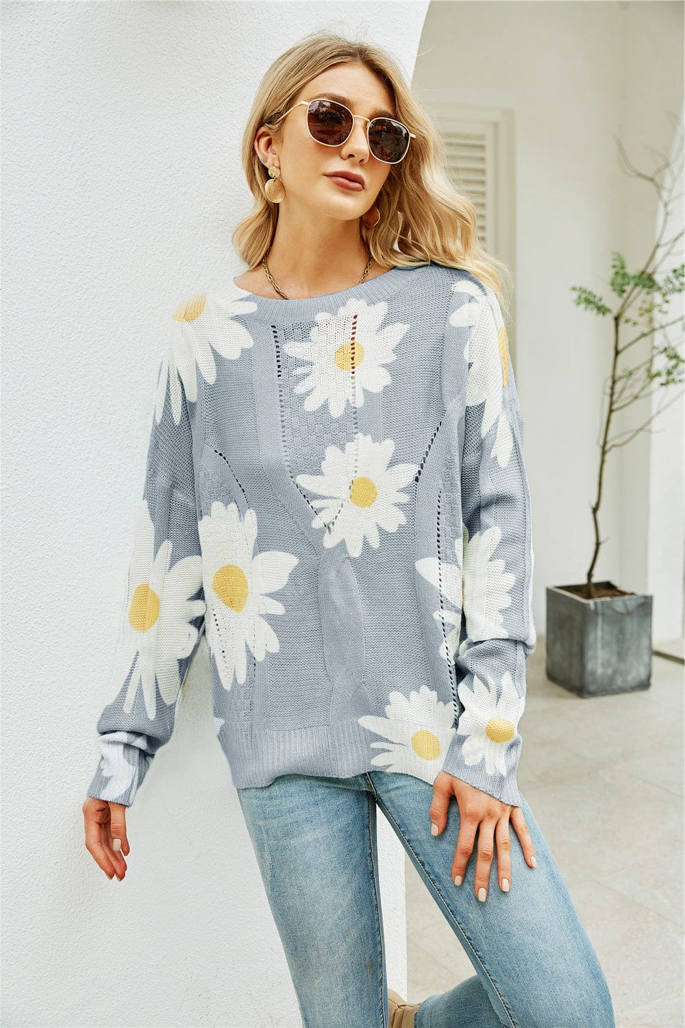 PettiCloth S / Dark Grey Indigo Floral Sweater