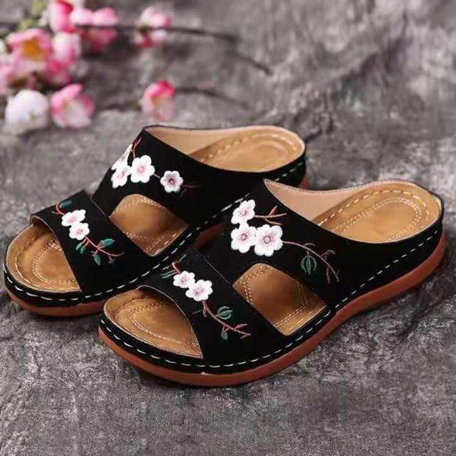 WickedAF Black / 41 Floral Embroidered Slippers