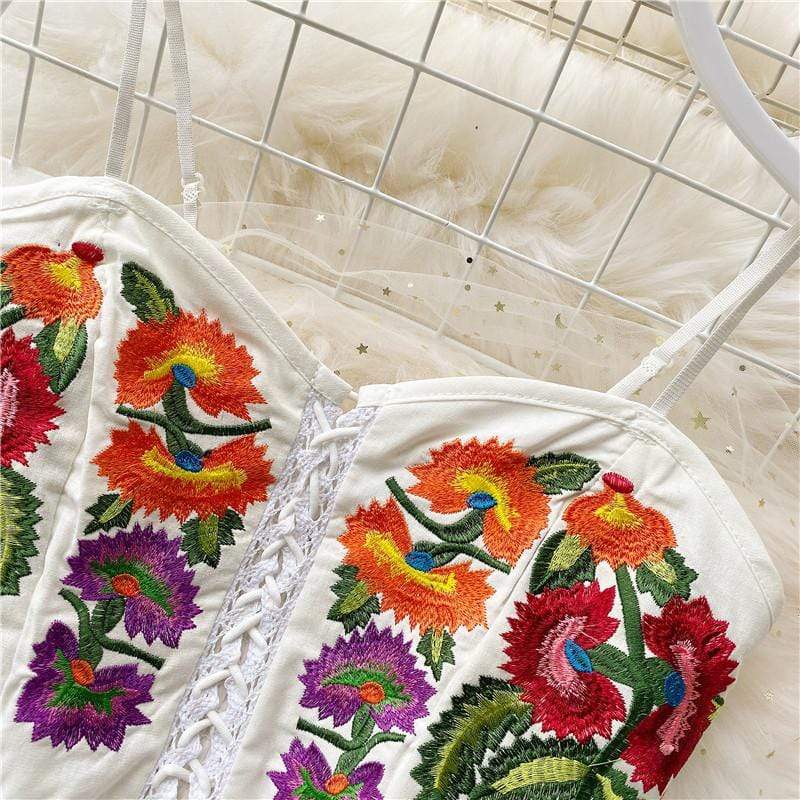 AMERI ★ UND FLOWER RAISED EMBROIDERY TOP AMERI ☆ UND FLOWER RAISED EMBROIDERY TOP Ameri UND FLOWER