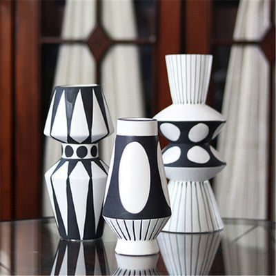 wickedafstore Black And White Irregular Vase